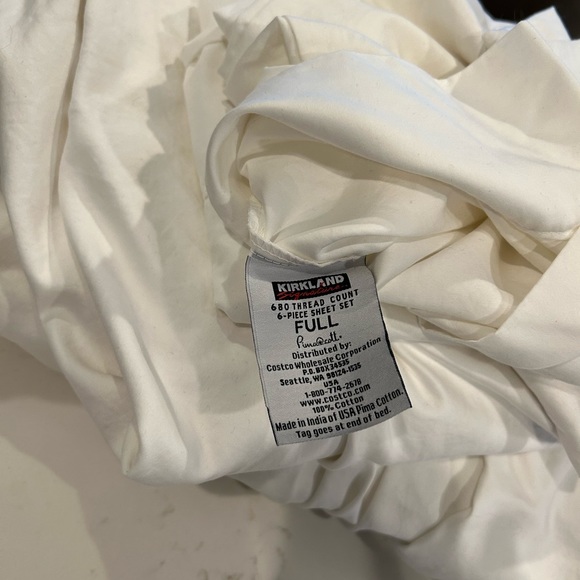 Kirkland Signature Bedding Two Kirkland 68 Thread Count Full Fitted